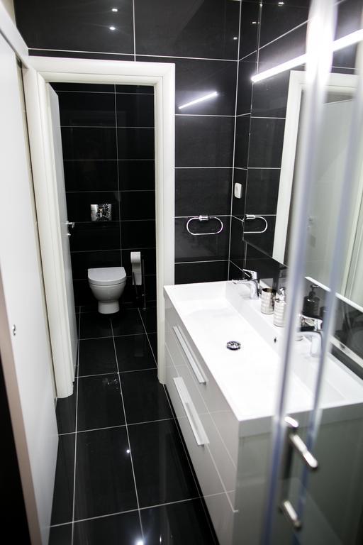 Apartment & Room Ivan Sibenik Bagian luar foto